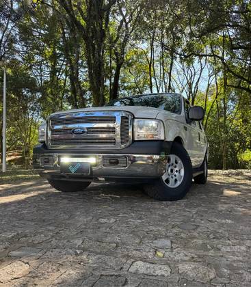 FORD F-250 4.2 XLT 4X2 CD TURBO INTERCOOLER DIESEL 4P MANUAL FORD F-250 4.2 XLT 4X2 CD TURBO INTERCOOLER DIESEL 4P MANUAL